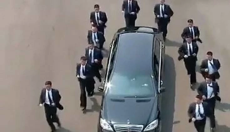 Βίντεο από την ιστορική επίσκεψη του Κιμ Γιονγκ Ουν στη Νότια Κορέα